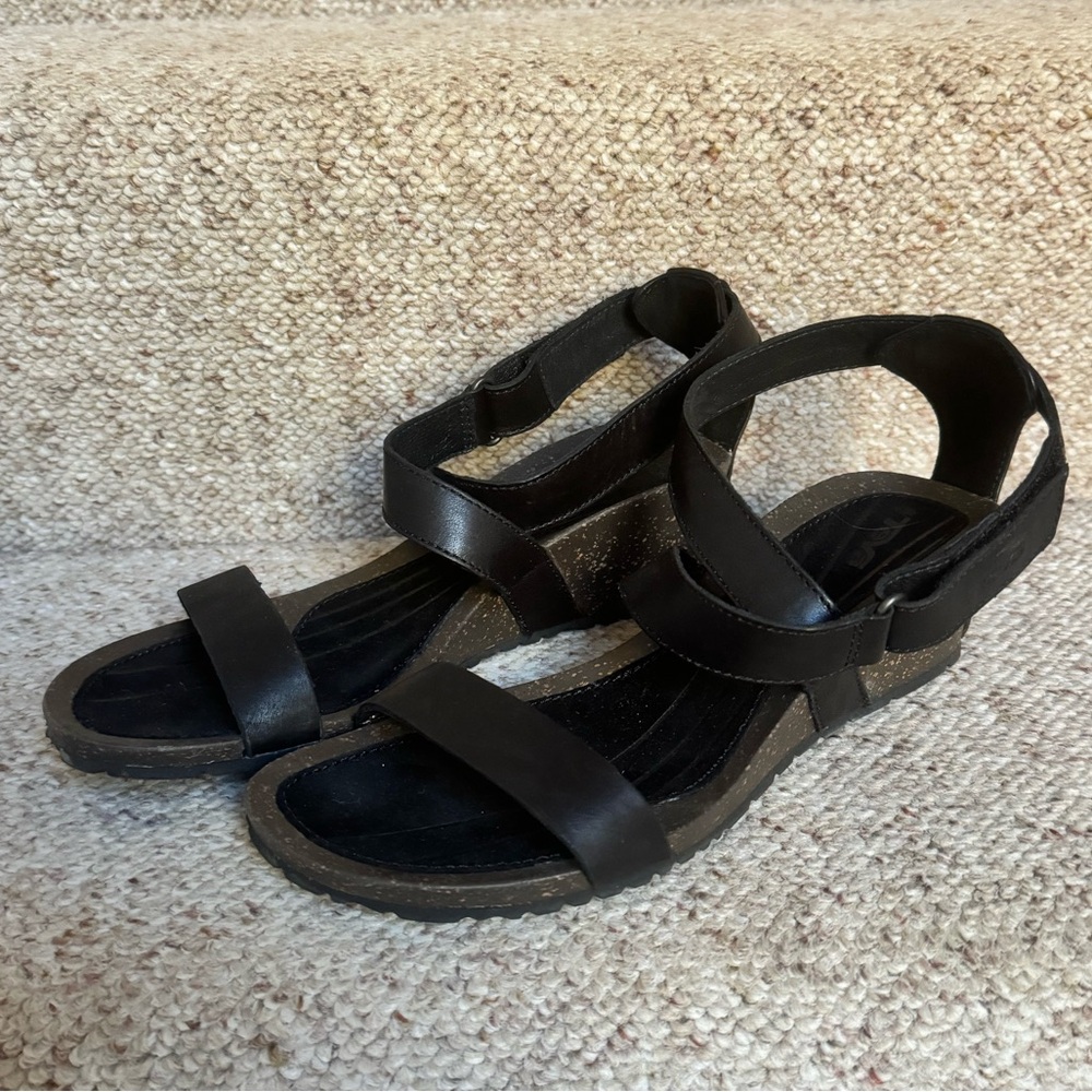 Teva Cabrillo Crossover Leather Wedge Sandals - Picture 2 of 8